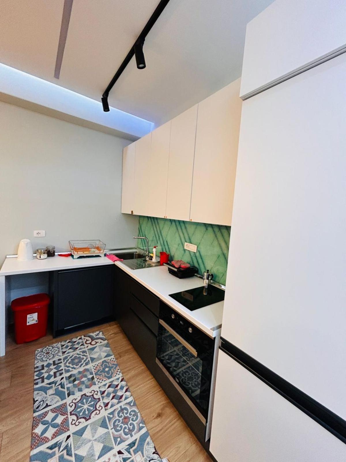 Picasso Apartment Тирана Экстерьер фото