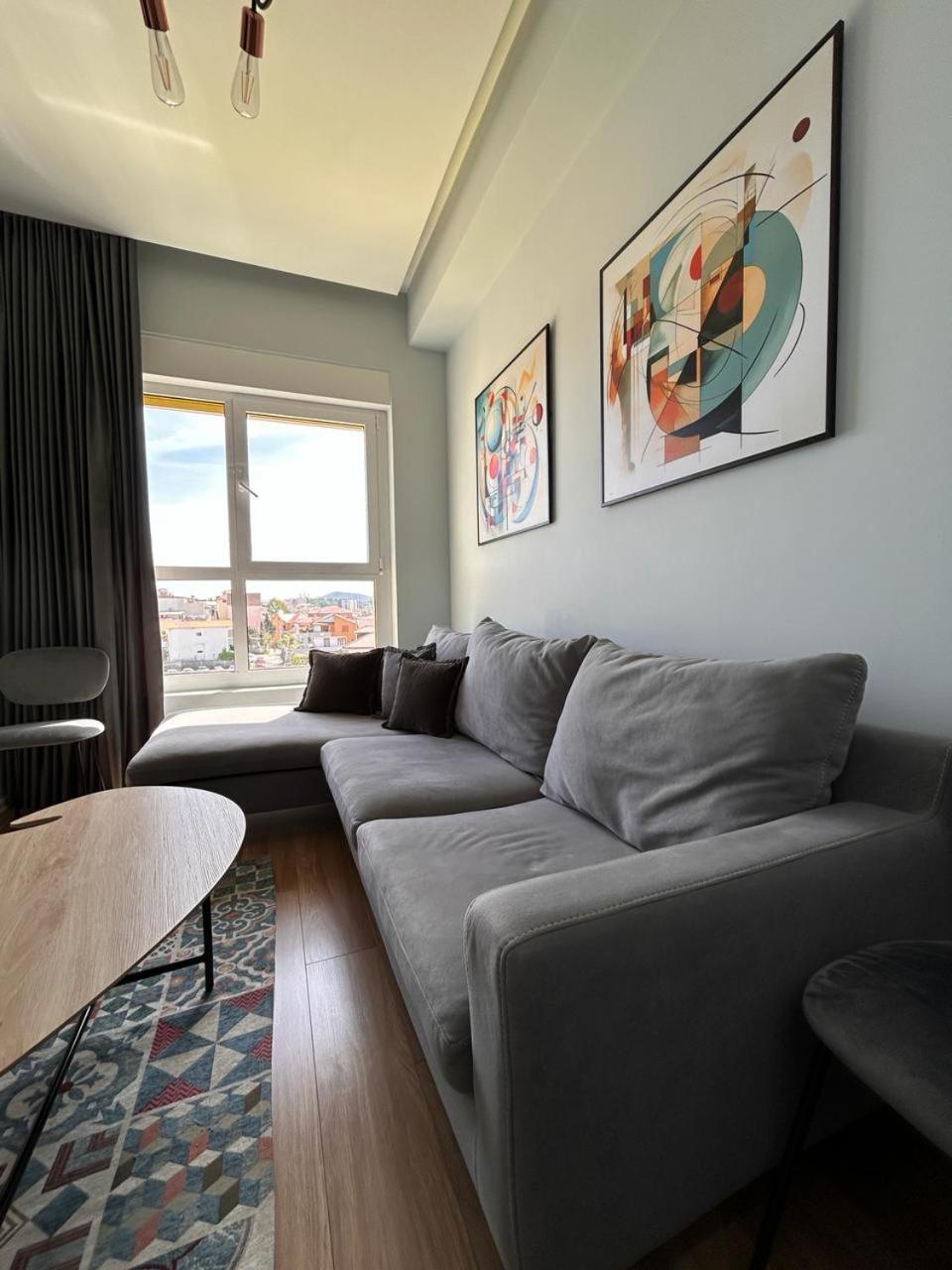Picasso Apartment Тирана Экстерьер фото