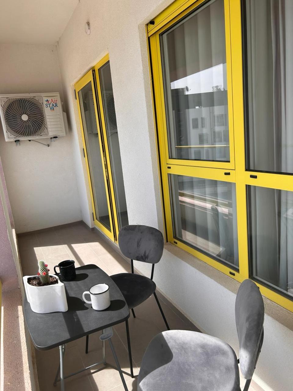 Picasso Apartment Тирана Экстерьер фото