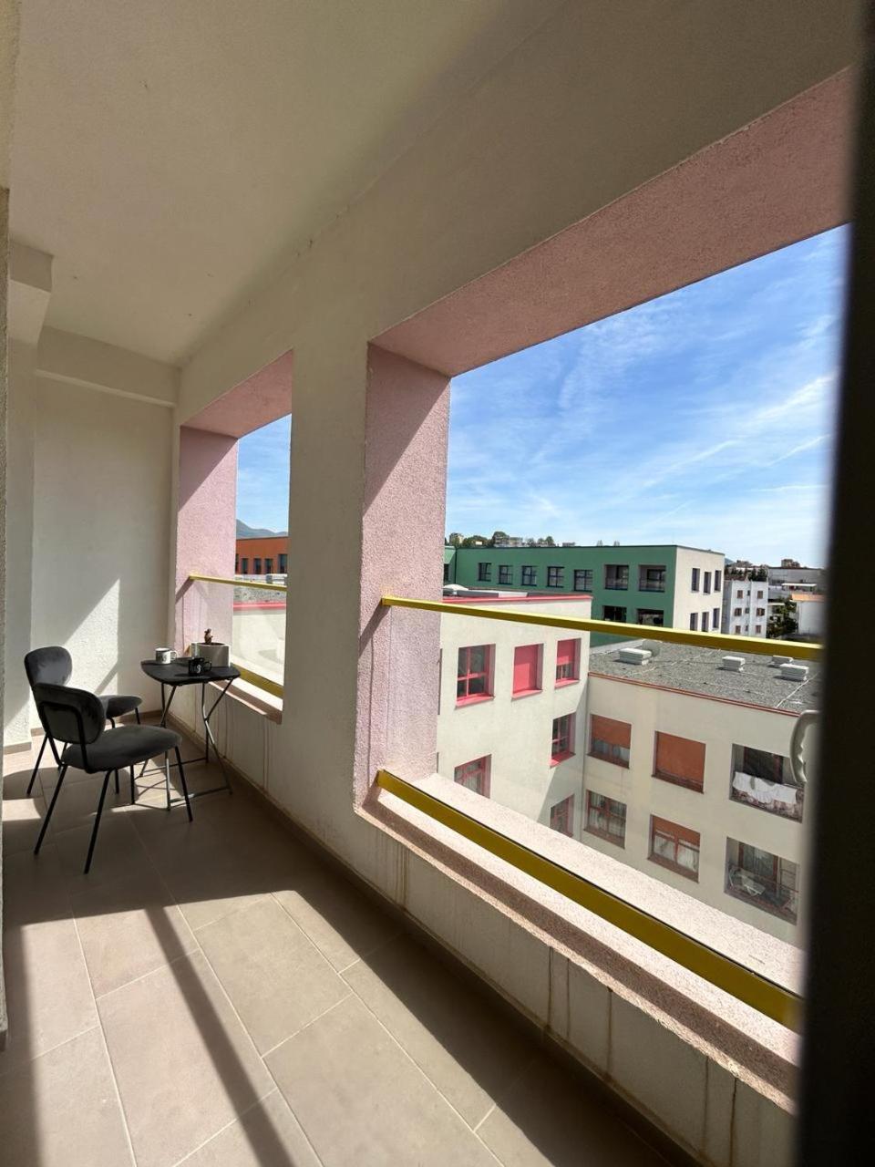 Picasso Apartment Тирана Экстерьер фото