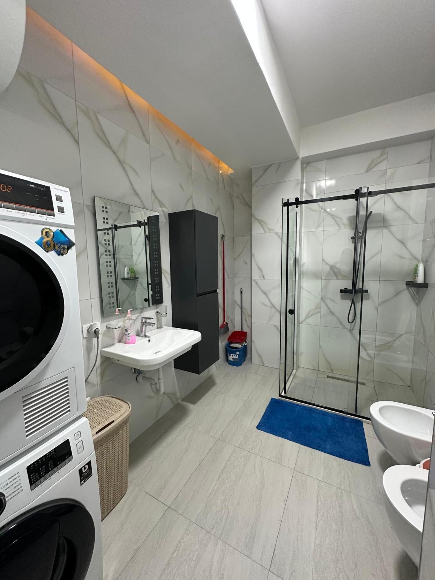 Picasso Apartment Тирана Экстерьер фото
