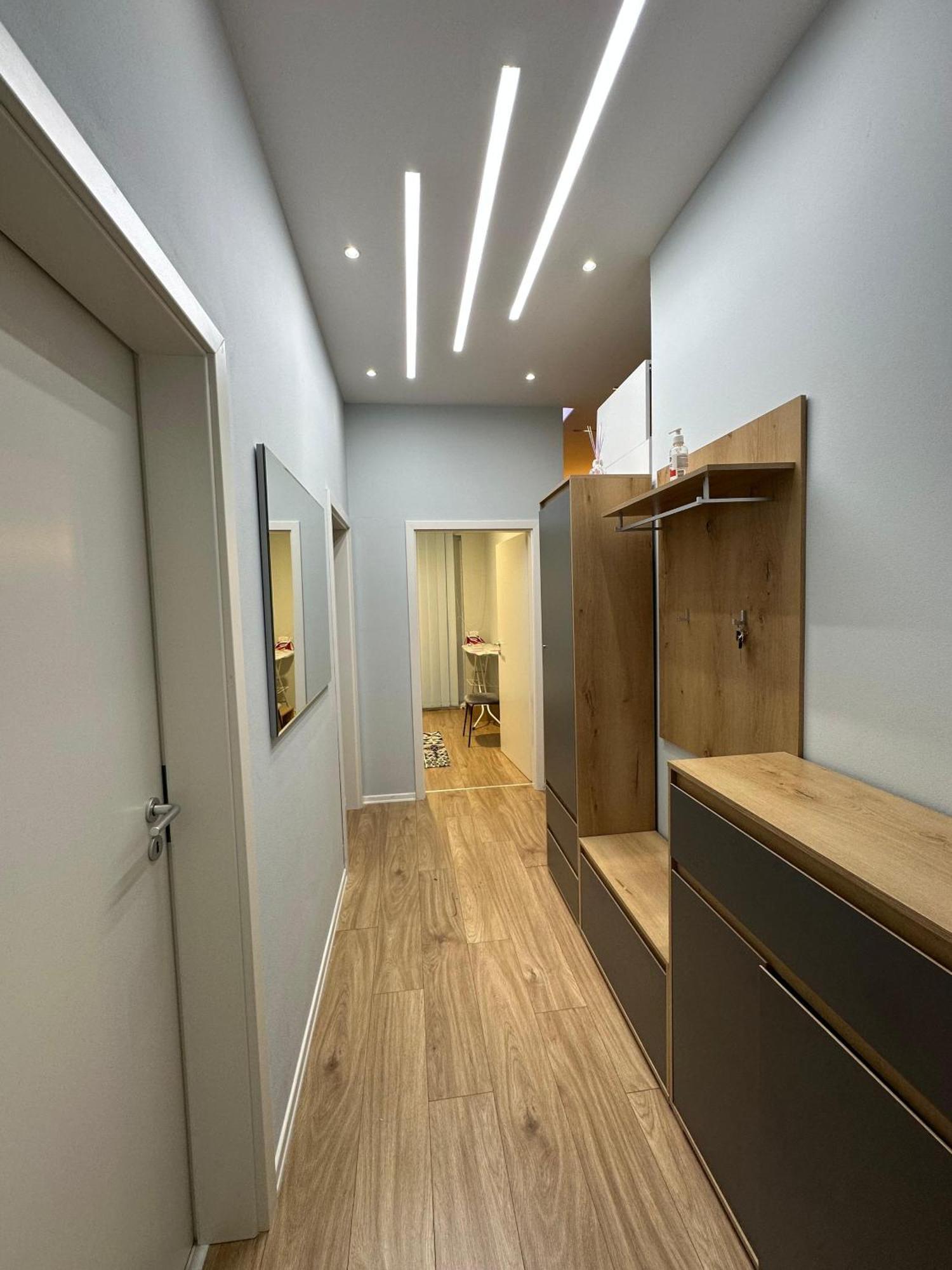 Picasso Apartment Тирана Экстерьер фото