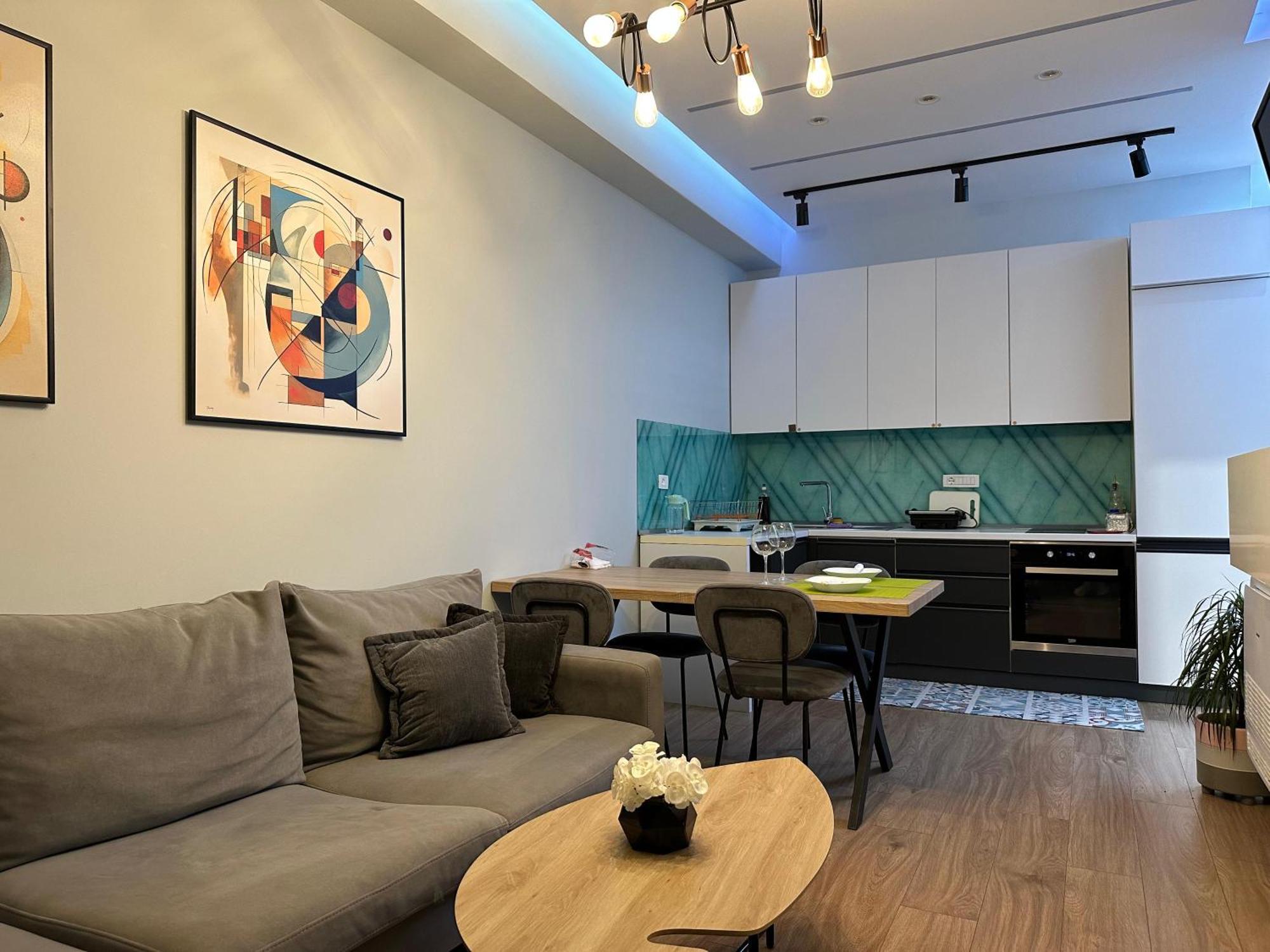 Picasso Apartment Тирана Экстерьер фото